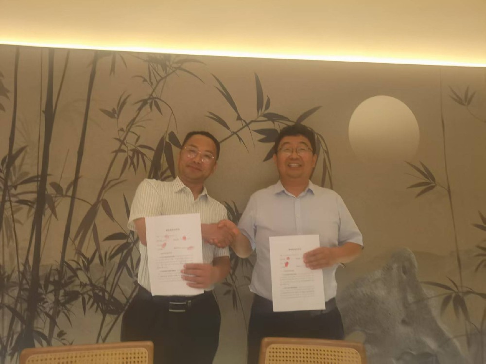 恭贺张啸宇先生成为郑东新区首位“素书之梳”合伙人！